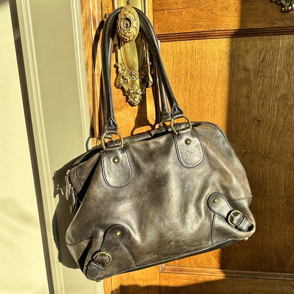 Banana Republic zip top black leather tote. - Picture 3 of 8